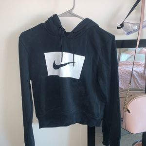 Nike cropped hoodie size small